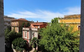 Room In Roma Isole