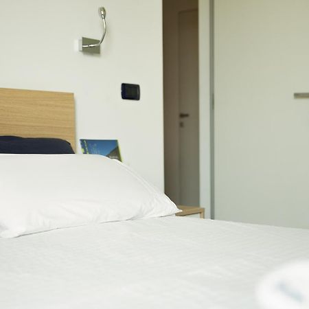 Room In Roma Isole Exterior foto