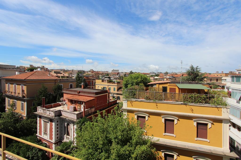 Room In Roma Isole Exterior foto
