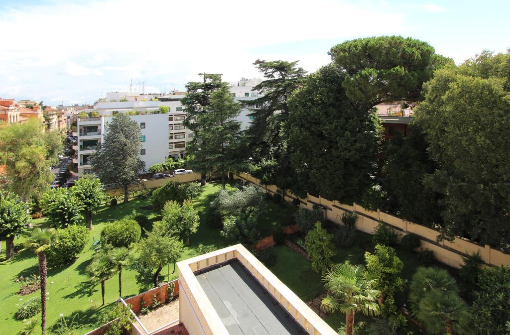 Room In Roma Isole Exterior foto